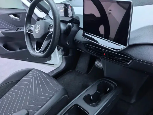 Volkswagen ID.3 — Фото автомобиля 13
