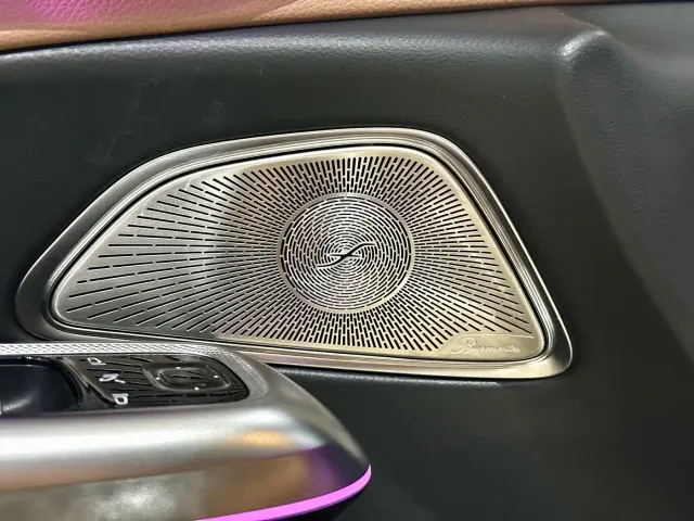 Mercedes-Benz E-Class — Фото автомобиля 17