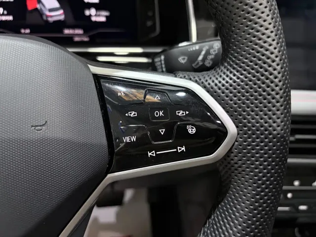 Volkswagen Tiguan L PHEV — Фото автомобиля 15