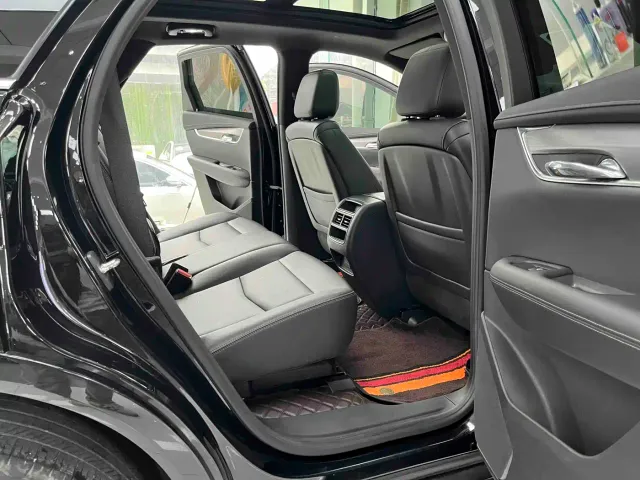 Cadillac XT5 — Фото автомобиля 11