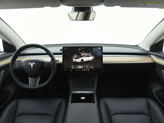 Tesla Model 3 2022 Model Rear-Wheel Drive Version — Фото автомобиля 9