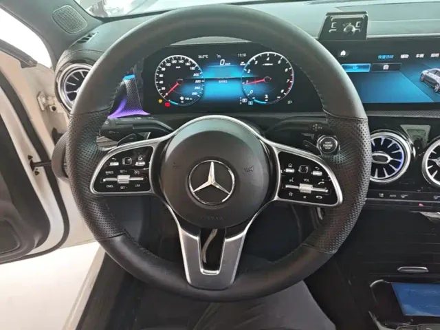 Mercedes-Benz A-Class — Фото автомобиля 10