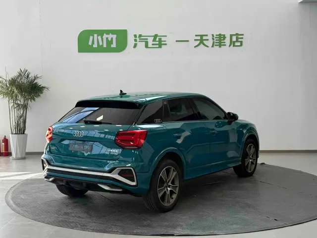 Audi Q2L — Фото автомобиля 6
