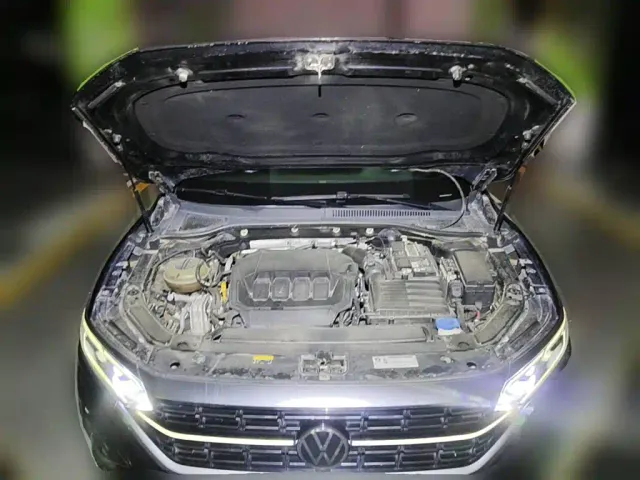 Volkswagen Passat — Фото автомобиля 3