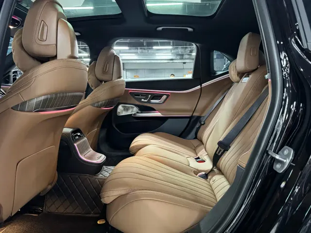 Mercedes-Benz E-Class — Фото автомобиля 14