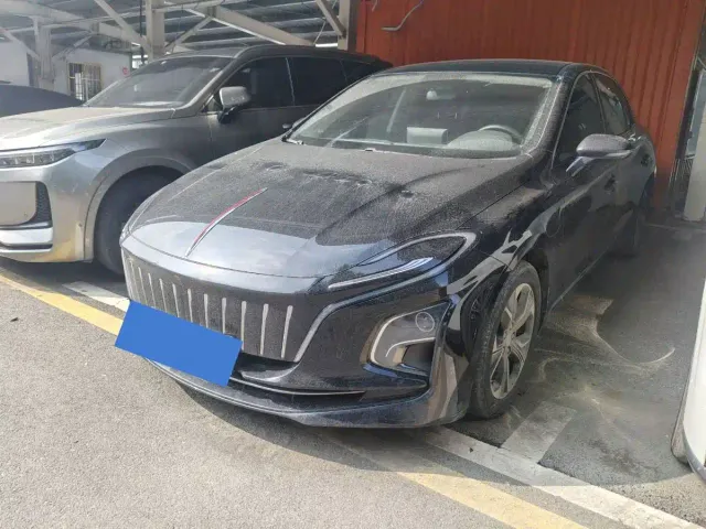 Фотография автомобиля — Hongqi E-QM5