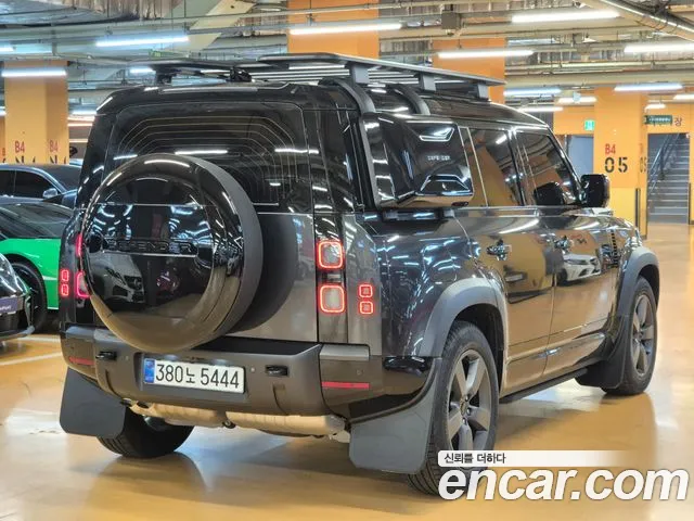 Land Rover Defender — Фото автомобиля 6