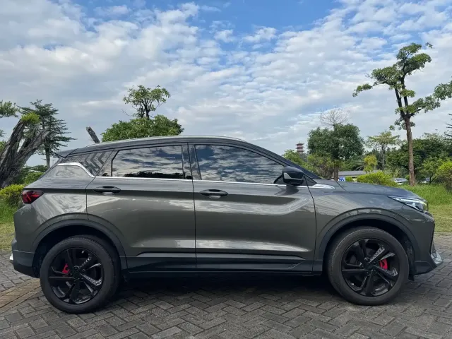 Geely Binyue — Фото автомобиля 7