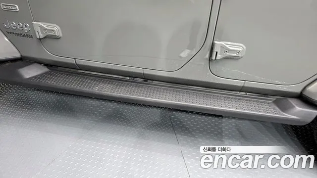 Jeep Wrangler Wrangler (JL) 2.0 Overland 4 двери — Фото автомобиля 29
