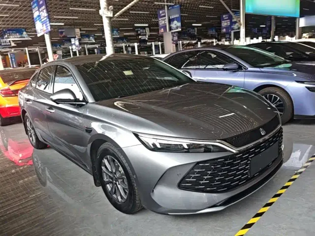 BYD Qin L — Фото автомобиля 3