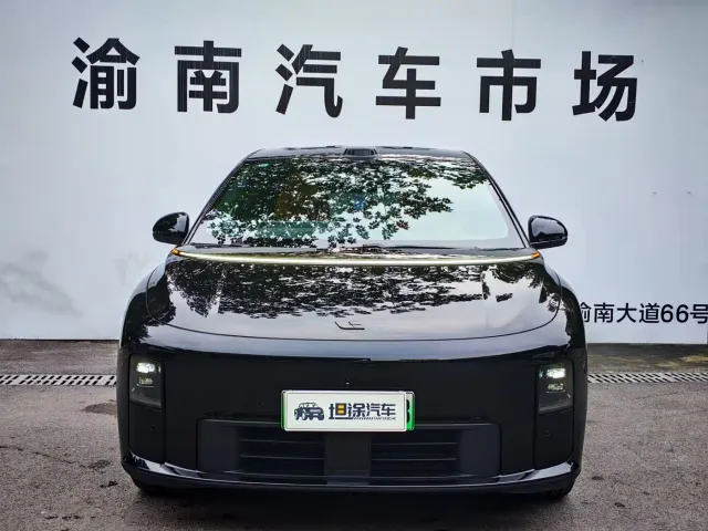 Li Auto i6 — Фото автомобиля 2