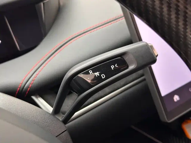 Xiaomi SU7 Ultra — Фото автомобиля 21