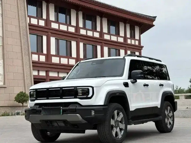 Фотография автомобиля — BAIC BJ40
