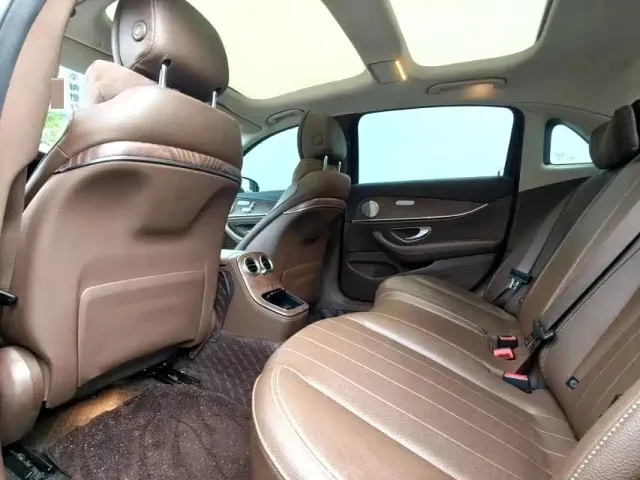 Mercedes-Benz E-Class — Фото автомобиля 9