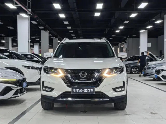 Nissan X-Trail — Фото автомобиля 2
