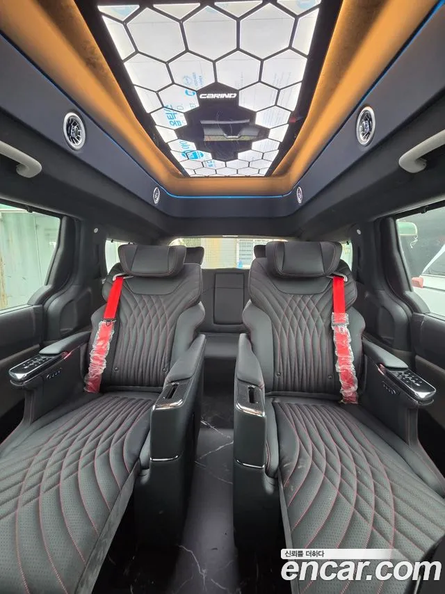 Kia Carnival — Фото автомобиля 7
