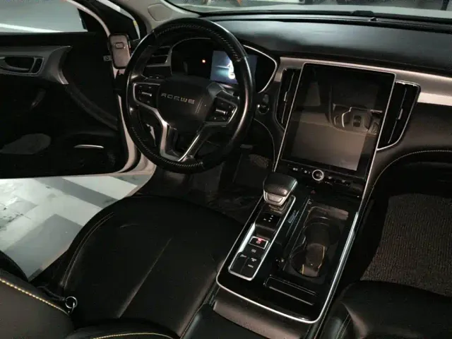 Roewe i6 MAX EV — Фото автомобиля 12