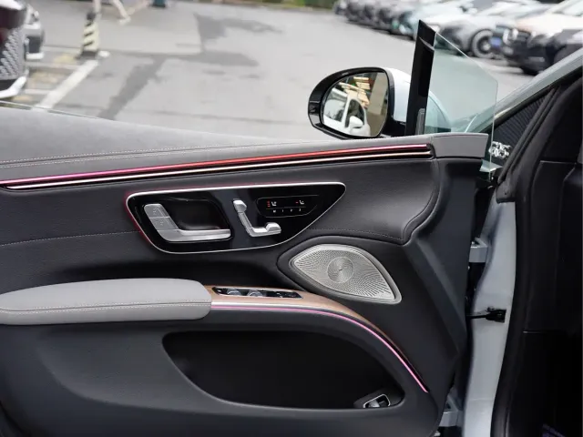 Mercedes-Benz EQS — Фото автомобиля 18