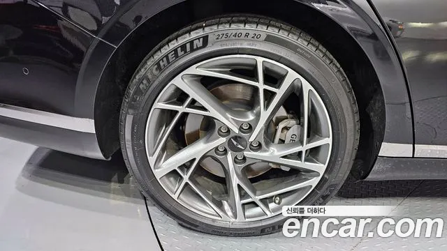 Genesis G90 Бензин 3.5 турбо AWD — Фото автомобиля 5