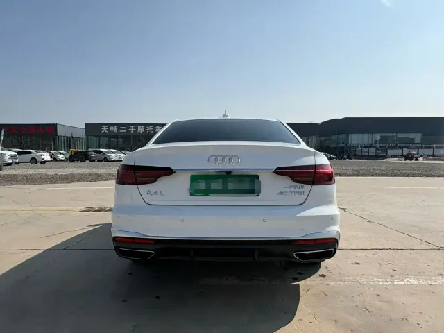 Audi A4L — Фото автомобиля 5