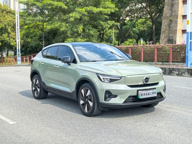 Volvo C40 — Фото автомобиля 3