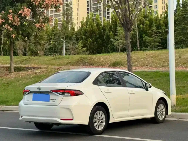 Toyota Corolla — Фото автомобиля 9