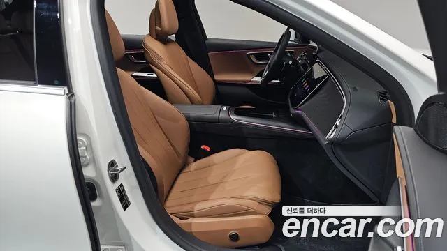 Mercedes-Benz E-Class — Фото автомобиля 12