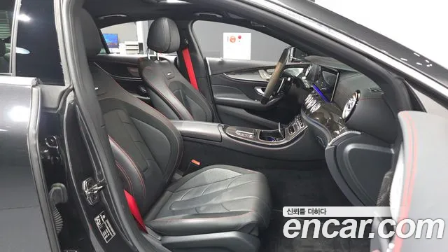 Mercedes-Benz CLS-Class — Фото автомобиля 11