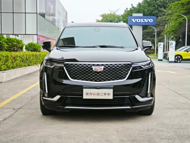 Cadillac XT6 — Фото автомобиля 2