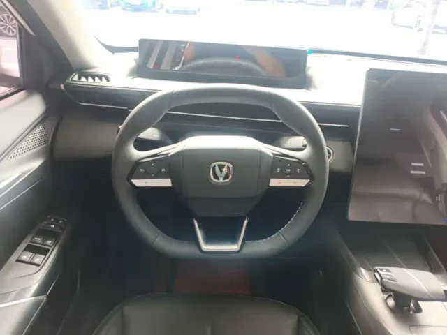 Changan Eado — Фото автомобиля 10