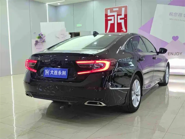 Honda Accord — Фото автомобиля 5
