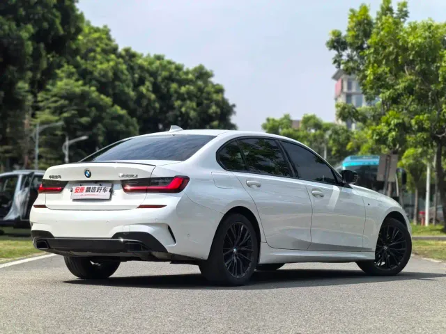 BMW 3 Series — Фото автомобиля 3
