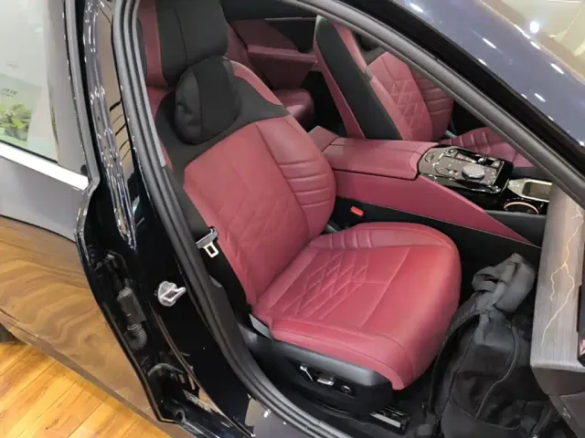 BMW 5 Series — Фото автомобиля 24