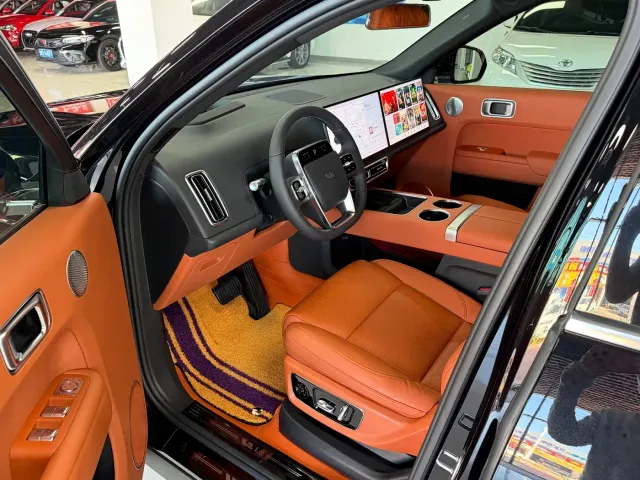 Li Auto L8 — Фото автомобиля 5