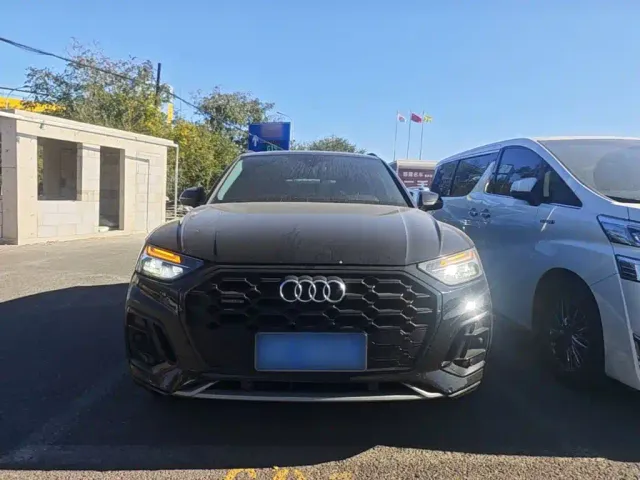 Audi Q5L — Фото автомобиля 2