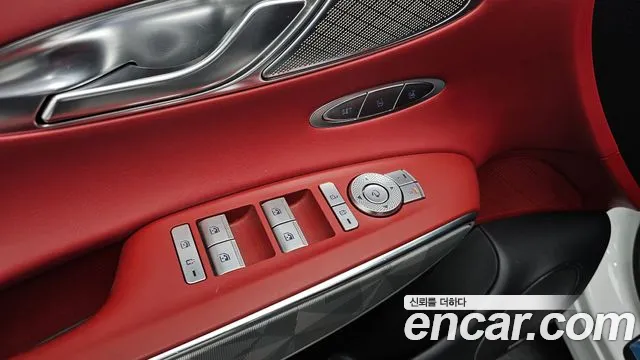 Genesis GV70 2.5T Бензин AWD — Фото автомобиля 17