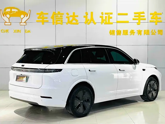 Li Auto L7 — Фото автомобиля 11