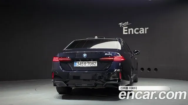 BMW 5-Series 5 серия (G60) — Фото автомобиля 4