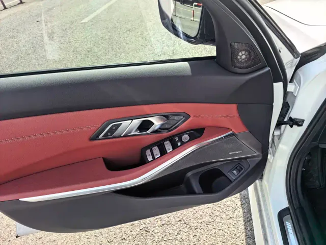 BMW 3 Series — Фото автомобиля 6