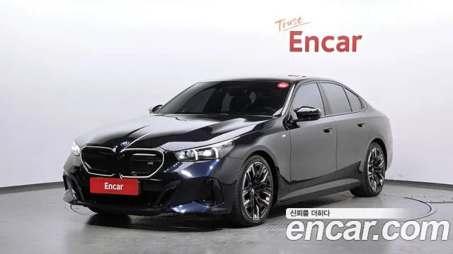 Фотография автомобиля — BMW i5 G60