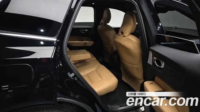 Volvo XC60 2nd Gen — Фото автомобиля 18