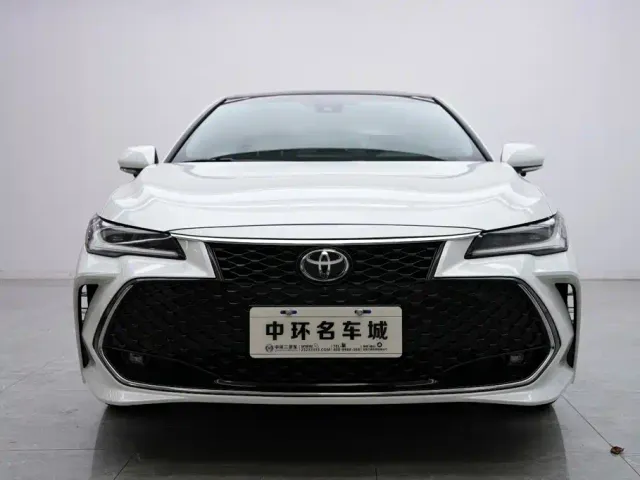 Toyota Avalon — Фото автомобиля 4
