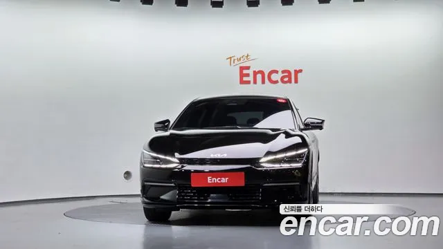 Kia EV6 — Фото автомобиля 3