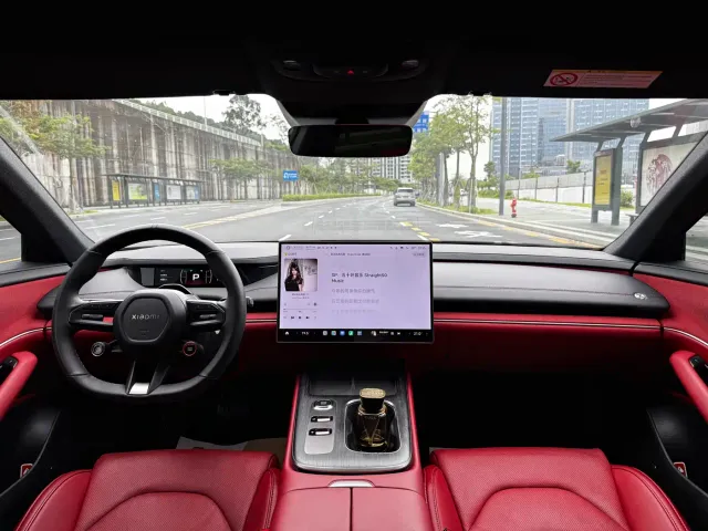 Xiaomi Auto Xiaomi SU7 2024 RWD Ultra Long Range Advanced Smart Driving Pro Edition — Фото автомобиля 23