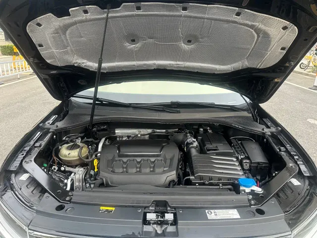 Volkswagen Tiguan L — Фото автомобиля 10