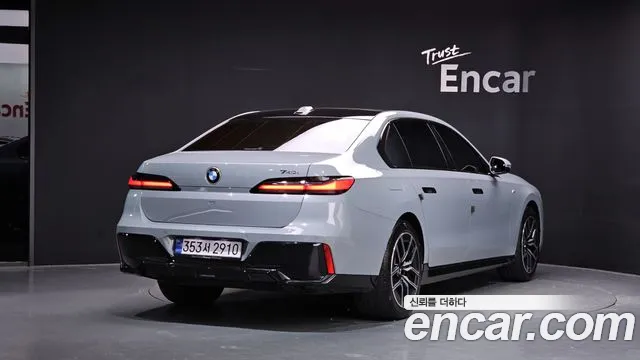 BMW 7 Series G70 — Фото автомобиля 2