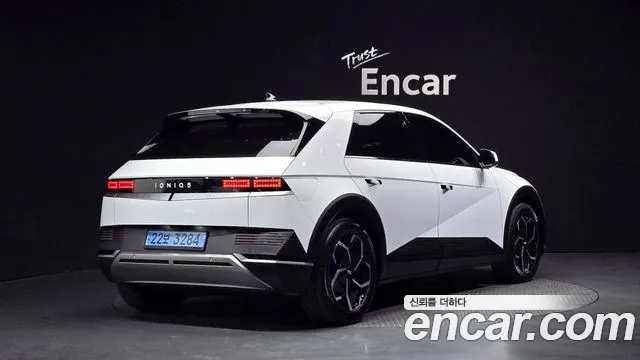Фотография автомобиля — Hyundai Ioniq5