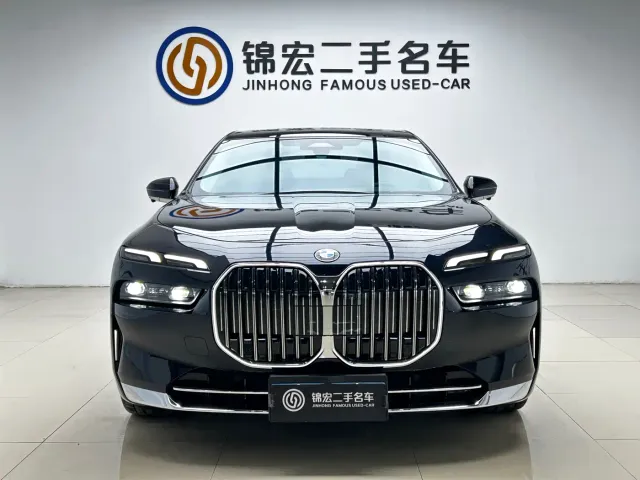 BMW 7 Series — Фото автомобиля 2