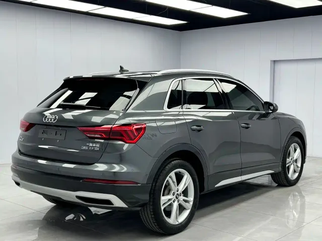 Audi Q3 — Фото автомобиля 4