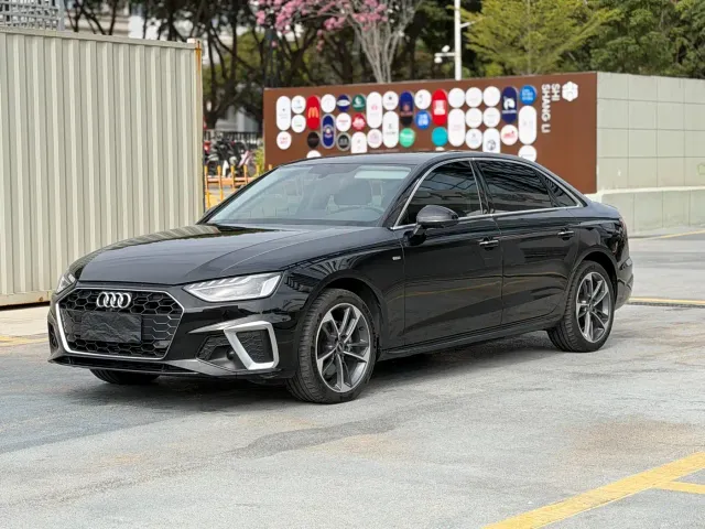 Audi A4L — Фото автомобиля 3
